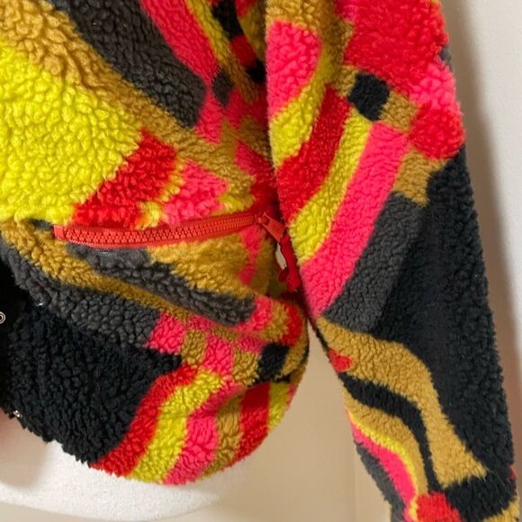 New FREE PEOPLE ROCKY RIDGE FLEECE JACKET
SIZE S
Retail $286 - Picture 10 of 12